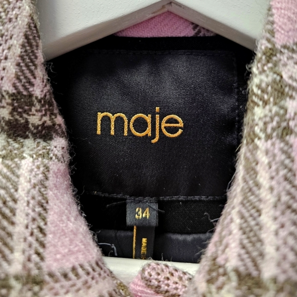 Checked Jacket With Contrasting Necktie In Pink - Picture 2 of 3